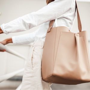 Everlane studio bag in Italian leather. Grey Euc